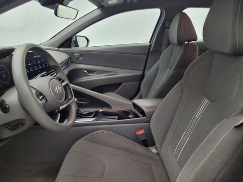 Used 2024 Hyundai Elantra SEL FWD image 17