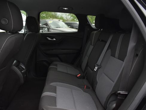 Used 2025 Chevrolet Blazer LT AWD/4WD image 17