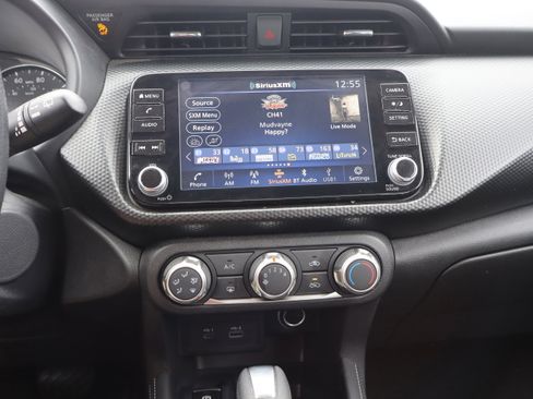 Used 2023 Nissan Kicks SV image 17