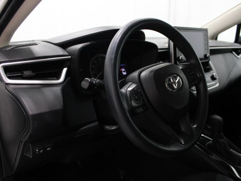 Used 2021 Toyota Corolla LE FWD image 12