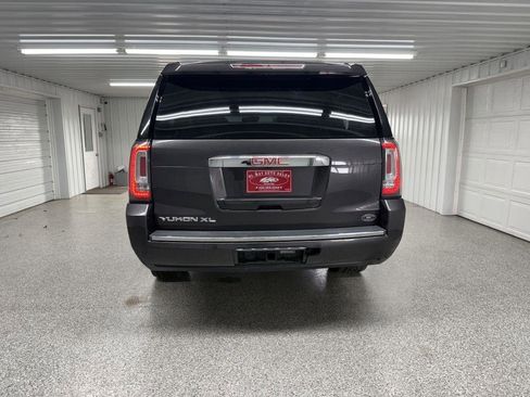 Used 2018 GMC Yukon XL Denali w/ Denali Ultimate Package image 4
