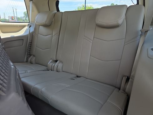 Used 2020 Cadillac Escalade 2WD image 12