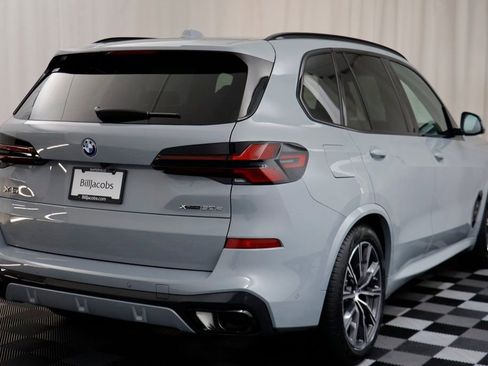 New 2026 BMW X5 xDrive50e w/ M Sport Package AWD/4WD image 18