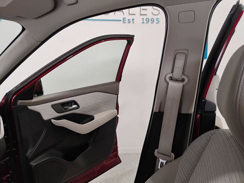 Used 2023 Nissan Rogue SV FWD image 53