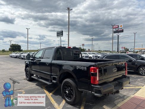 Used 2023 Ford F250 XLT w/ Black Appearance Package AWD/4WD image 3