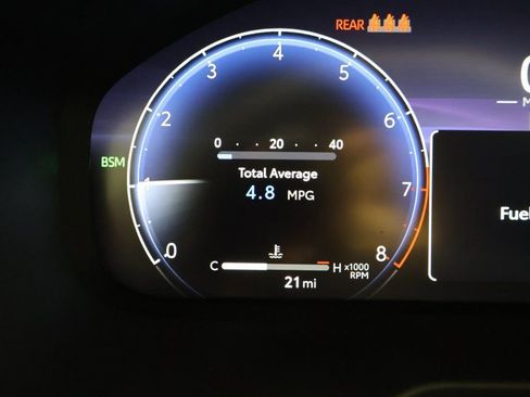 Used 2025 Toyota RAV4 Limited image 17