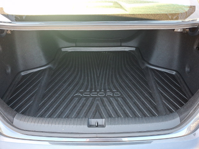 Used 2025 Honda Accord LX image 28