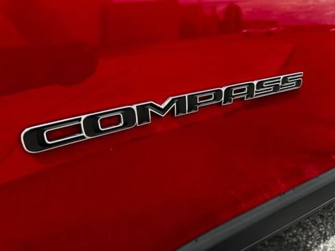 Used 2018 Jeep Compass Sport AWD/4WD image 10