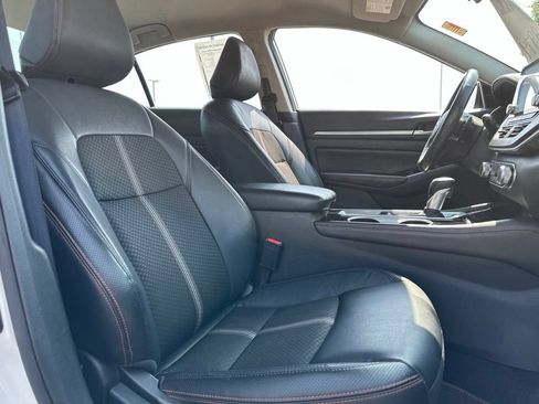 Used 2024 Nissan Altima 2.5 SR FWD image 23
