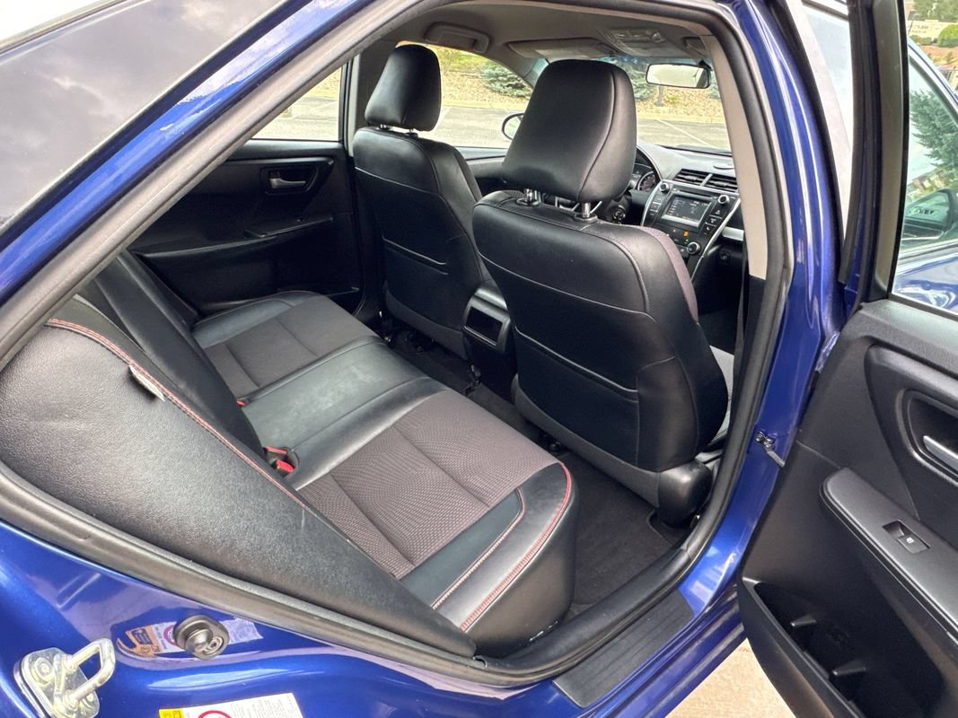 Used 2016 Toyota Camry SE FWD image 17