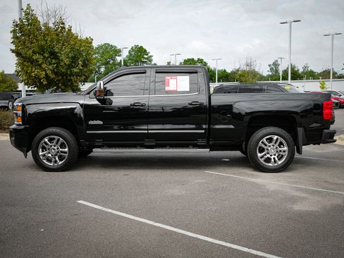 Used 2016 Chevrolet Silverado 2500 High Country w/ Duramax Plus Package image 6