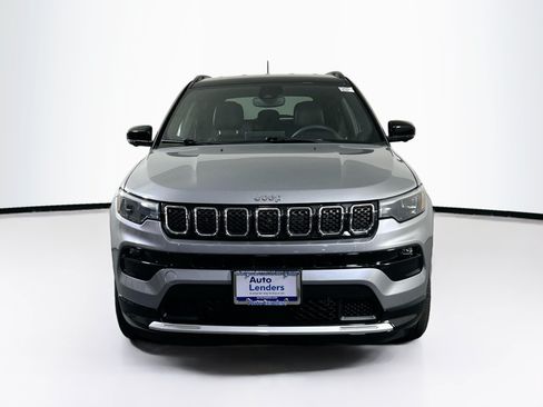 Used 2023 Jeep Compass Limited w/ Elite Group AWD/4WD image 2
