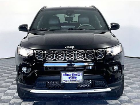 Used 2025 Jeep Compass Limited AWD/4WD image 3