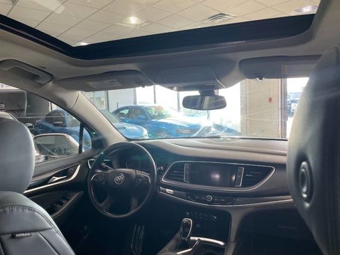 Used 2019 Buick Enclave Essence image 32