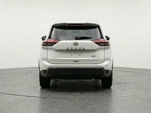 Used 2025 Nissan Rogue SV FWD image 7