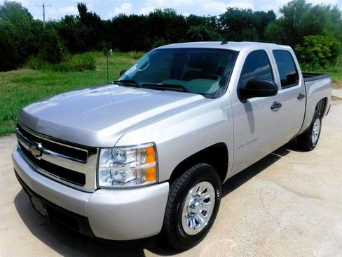 Used 2007 Chevrolet Silverado 1500 W/T RWD image 8
