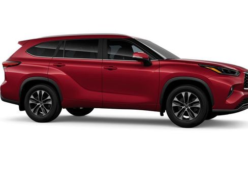 New 2026 Toyota Highlander XLE image 13
