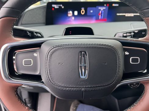 New 2026 Lincoln Navigator Reserve image 11