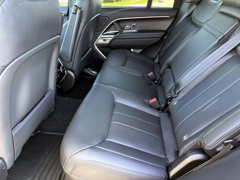 New 2026 Land Rover Range Rover SE AWD/4WD image 12