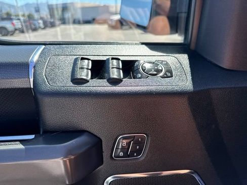 Used 2020 Ford F150 Lariat w/ Equipment Group 502A Luxury AWD/4WD image 20