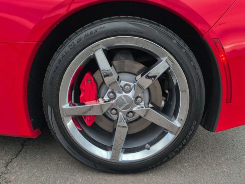 Used 2014 Chevrolet Corvette Stingray Coupe w/ 2LT Preferred Equipment Group image 32