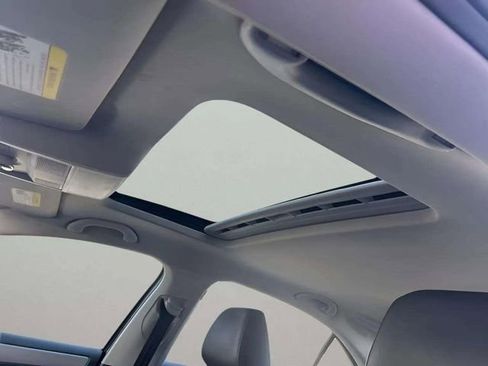 Used 2013 Volkswagen Jetta SE image 9