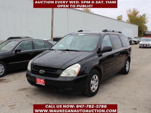 Used 2008 Kia Sedona LX image 1