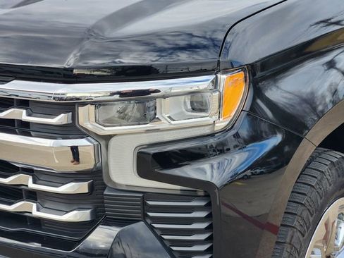 Used 2022 Chevrolet Silverado 1500 LTZ image 8