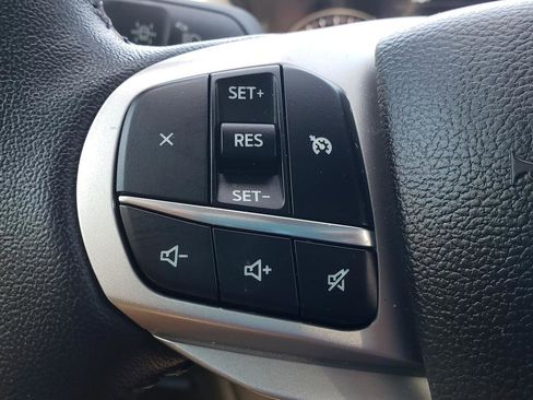 Used 2023 Ford Explorer XLT AWD/4WD image 19