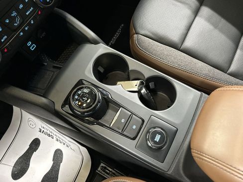 Used 2022 Ford Bronco Sport Outer Banks w/ Tech Package image 6