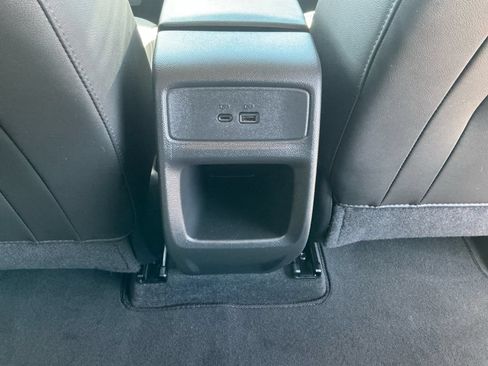 Used 2024 Chevrolet Trax LT w/ Driver Confidence Package FWD image 16
