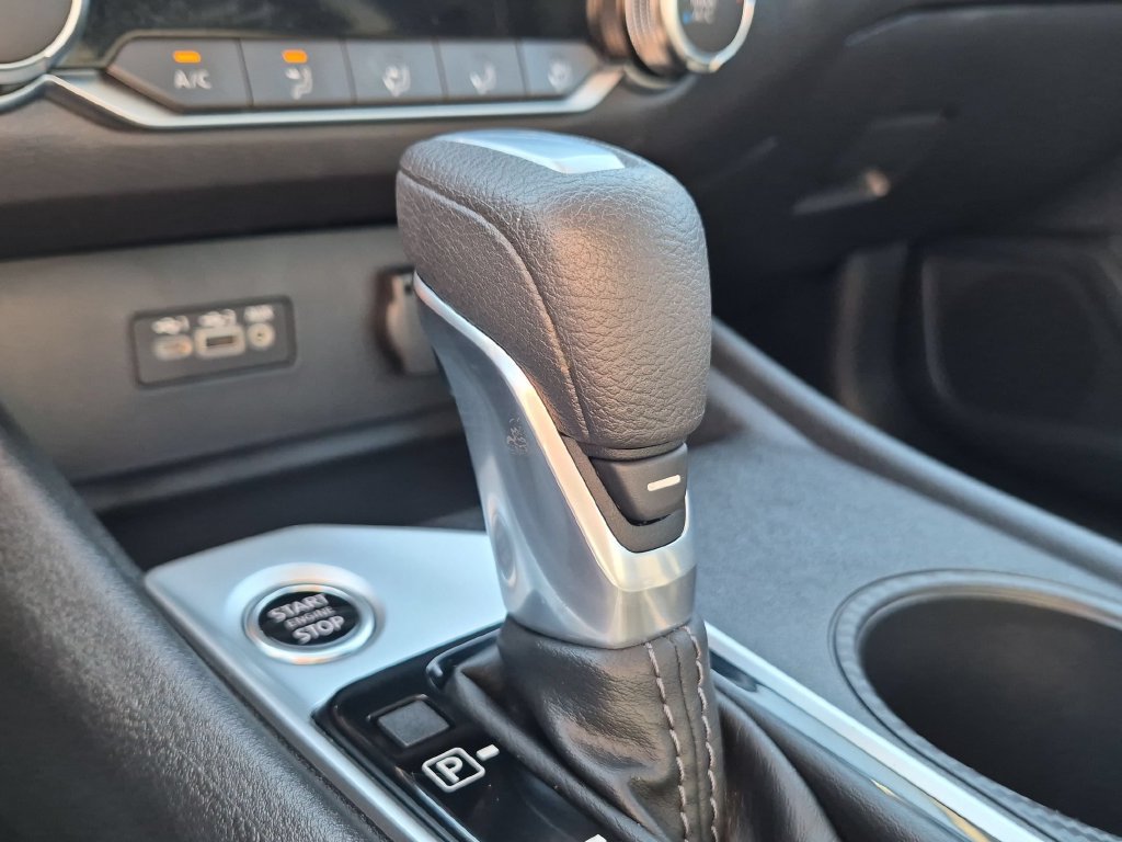 Used 2025 Nissan Altima 2.5 SV FWD image 17