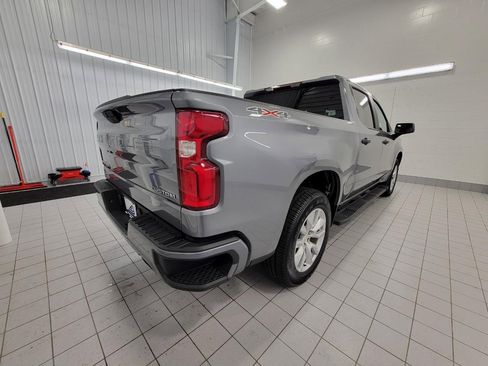 Certified 2020 Chevrolet Silverado 1500 Custom w/ Custom Convenience Package AWD/4WD image 19