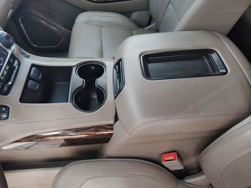 Used 2020 GMC Yukon SLT w/ Open Road Package image 23