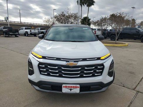 New 2026 Chevrolet Equinox LT image 2