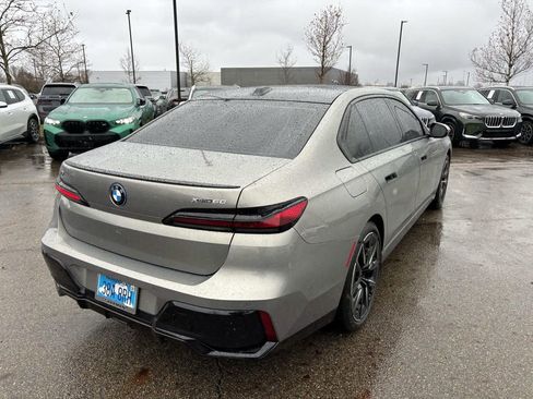 Certified 2023 BMW i7 xDrive60 w/ Executive Package 2 image 7