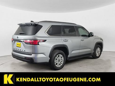 Used 2025 Toyota Sequoia SR5 AWD/4WD image 5