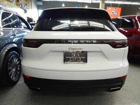 Used 2024 Porsche Cayenne image 5