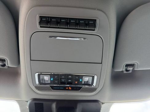 Used 2025 Ford F450 Lariat w/ FX4 Off-Road Package AWD/4WD image 21