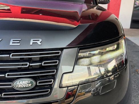 Used 2023 Land Rover Range Rover SE AWD/4WD image 5