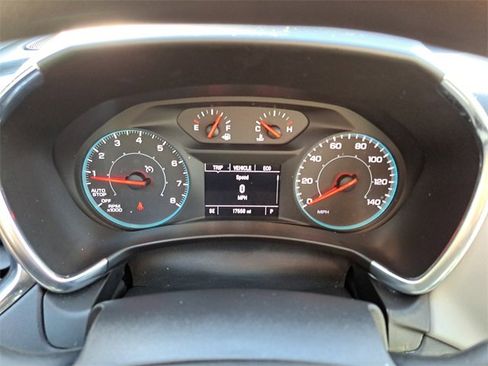 Used 2023 Chevrolet Equinox LS image 12