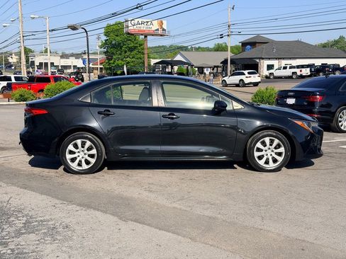 Used 2022 Toyota Corolla LE FWD image 7