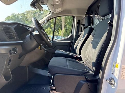 Certified 2025 Ford Transit 250 Low Roof w/ Exterior Upgrade Package RWD image 32