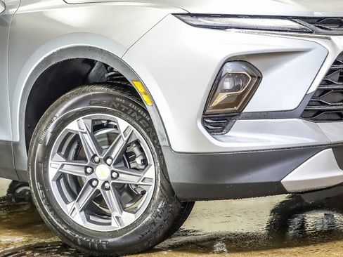 New 2026 Chevrolet Blazer LT image 4