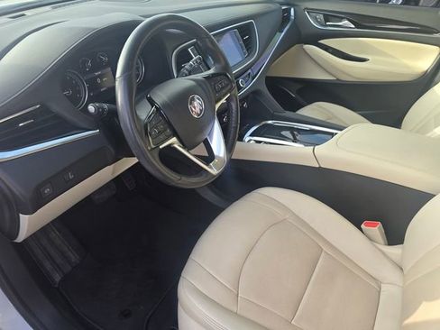 Used 2023 Buick Enclave Essence image 21