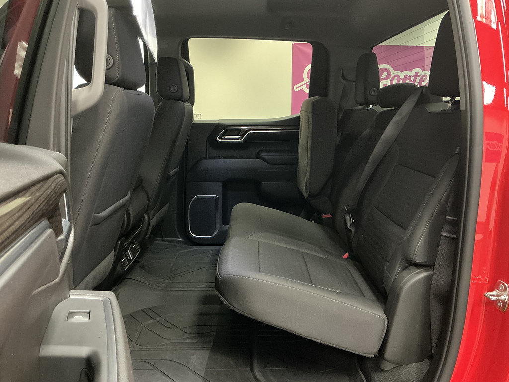 Used 2022 Chevrolet Silverado 1500 LT AWD/4WD image 19