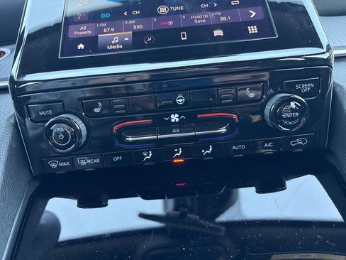 New 2026 Jeep Grand Cherokee Laredo X AWD/4WD image 19
