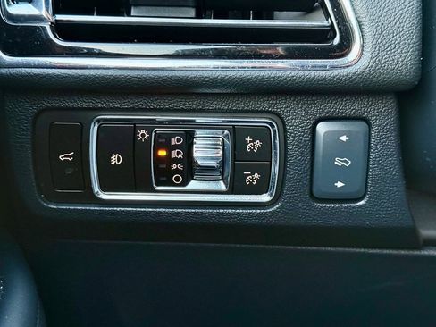 Used 2023 Lincoln Navigator Reserve image 22