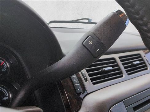 Used 2012 GMC Yukon Denali image 11