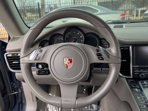 Used 2011 Porsche Panamera RWD image 24